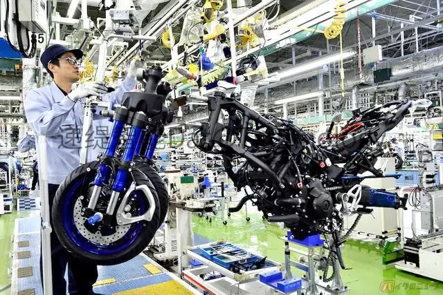 Motorcycle assembly line